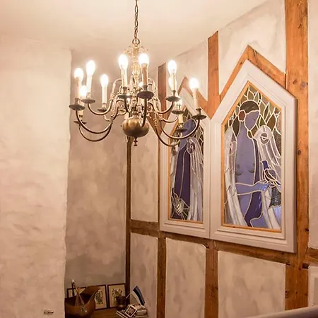 Bohemian Hideout, Old Town, Тарту
