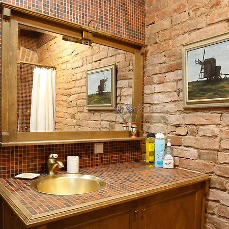 Апартаменты Bohemian Hideout, Old Town,