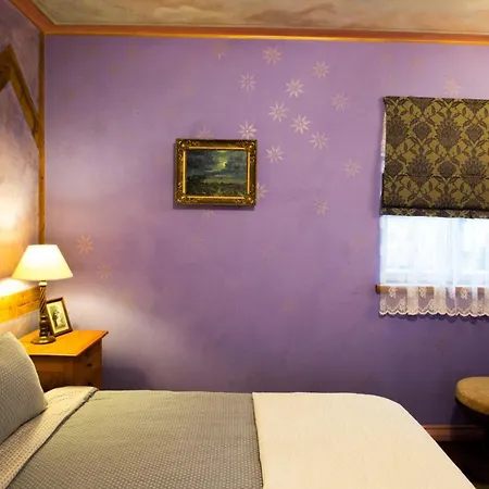 Bohemian Hideout, Old Town, * Tartu