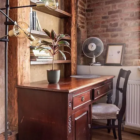 Bohemian Hideout, Old Town, Apartment Tartu