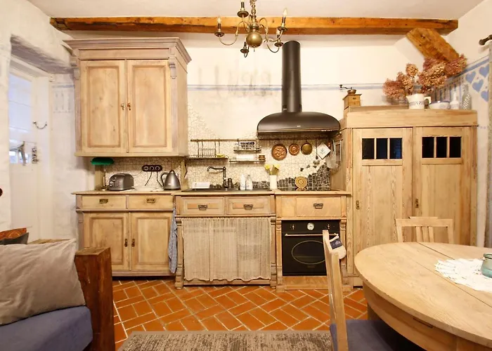 Bohemian Hideout, Old Town, *