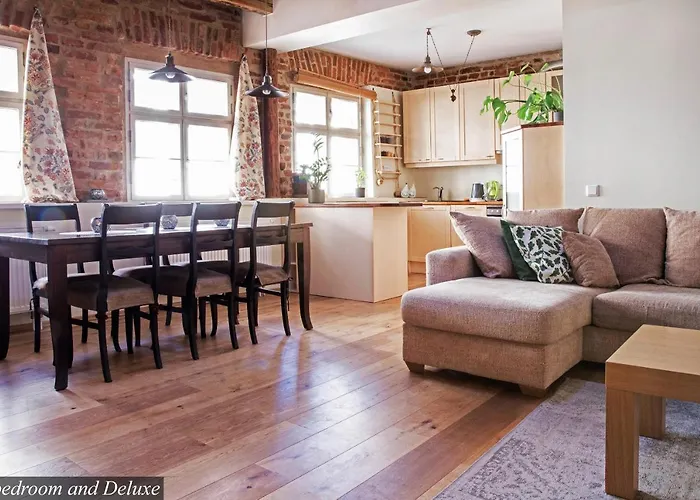 Bohemian Hideout, Old Town,